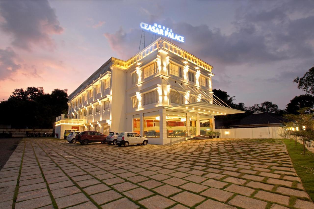 Hotel Ceasar Palace Thodupuzha Exterior photo